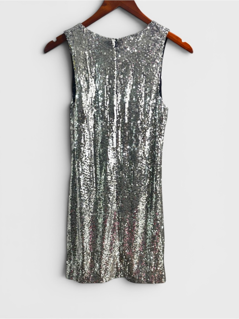 Tory Burch ASO Serena Van Der Woodsen Gossip Girl Sequin Dress NWT Alt Silver - Picture 9 of 10